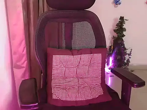 Royal zara online show from 11/24/25, 05:46