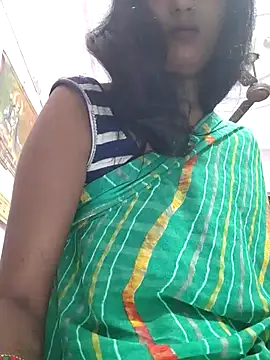 Snapshot of Janu-hasena chatting on 10/21/25, 01:05 Janu-hasena online show from 10/21/25, 01:05