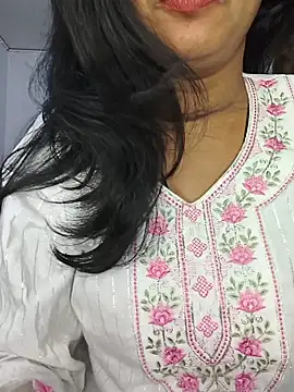 Snapshot of Janu-hasena chatting on 07/04/26, 06:12 Janu-hasena online show from 07/04/26, 06:12