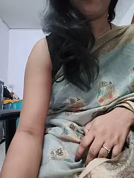 Snapshot of Janu-hasena chatting on 06/07/26, 06:24 Janu-hasena online show from 06/07/26, 06:24