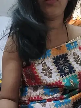 Snapshot of Janu-hasena chatting on 06/27/26, 12:22 Janu-hasena online show from 06/27/26, 12:22
