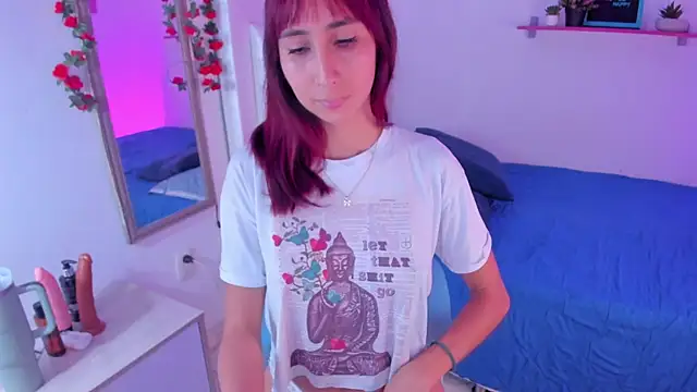 Laaura-Velez online show from 12/15/25, 12:44