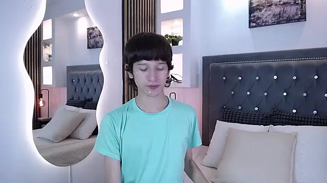 Emo Boy  online show from 03/24/26, 08:20