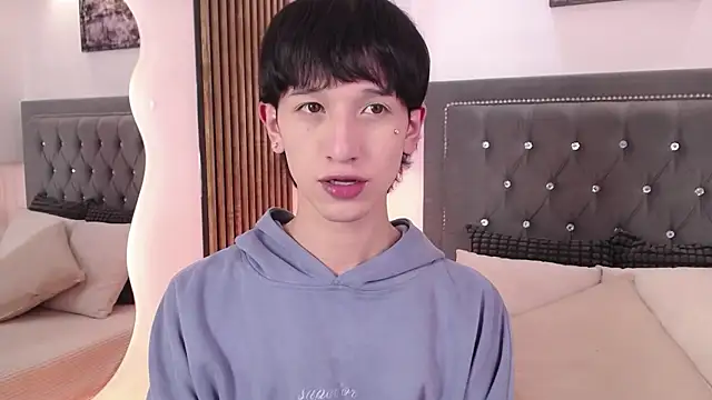 Emo Boy  online show from 06/01/26, 08:30