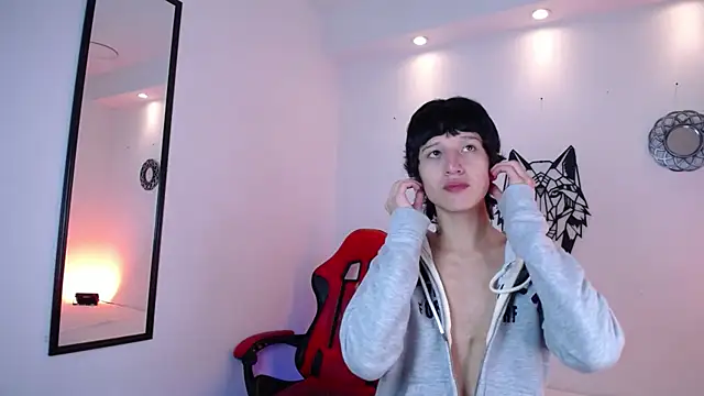 Emo Boy  online show from 12/15/25, 01:28