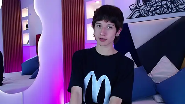 Emo Boy  online show from 02/18/26, 08:38