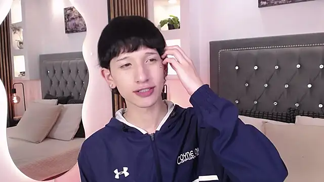 Emo Boy  online show from 05/25/26, 08:18