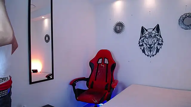 Emo Boy  online show from 12/18/25, 12:42