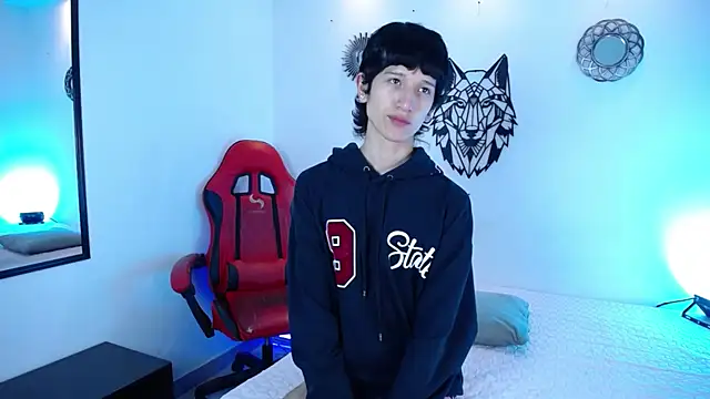 Emo Boy  online show from 12/19/25, 12:51