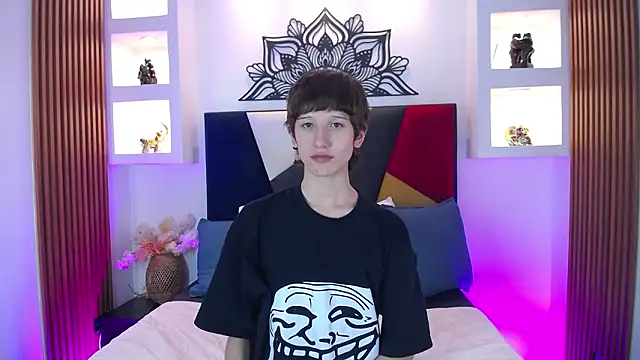 Emo Boy  online show from 02/28/26, 08:08