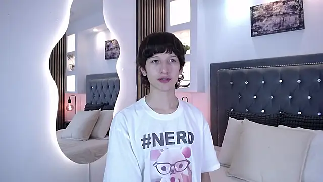 Emo Boy  online show from 03/13/26, 08:14