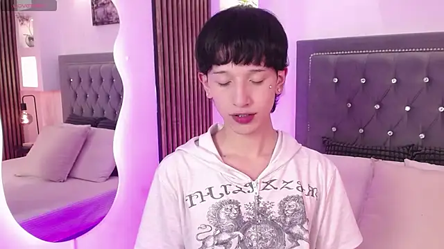 Emo Boy  online show from 05/28/26, 08:26