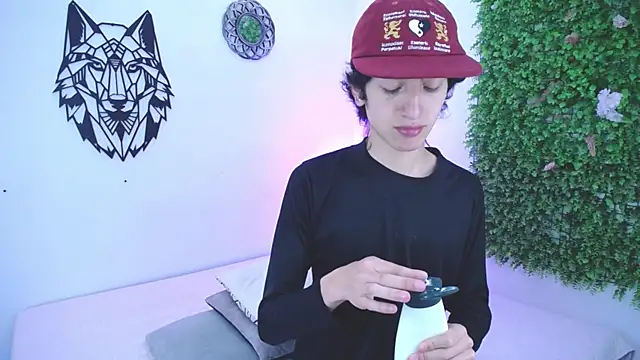 Emo Boy  online show from 11/22/25, 12:48