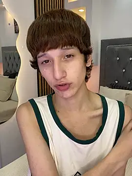 Emo Boy  online show from 05/09/26, 08:56