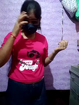 Snapshot of Village_girl99 chatting on 10/13/25, 04:30 Village girl99 online show from 10/13/25, 04:30