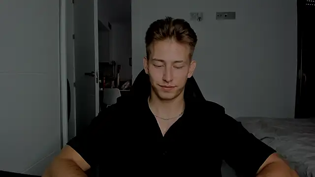 Snapshot of find0m_master chatting on 05/23/26, 05:56 find0m master online show from 05/23/26, 05:56