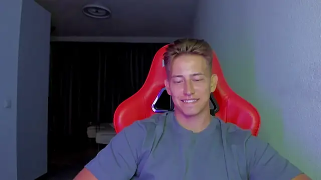 find0m master online show from 11/12/25, 12:37