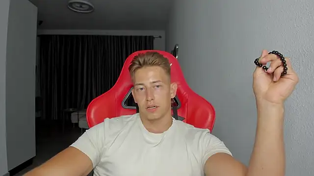 find0m master online show from 11/04/25, 07:39