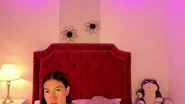 Sara Collinss  online show from 11/30/25, 11:33