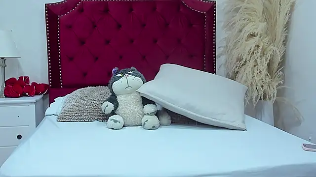 Sara Collinss  online show from 02/11/26, 11:32