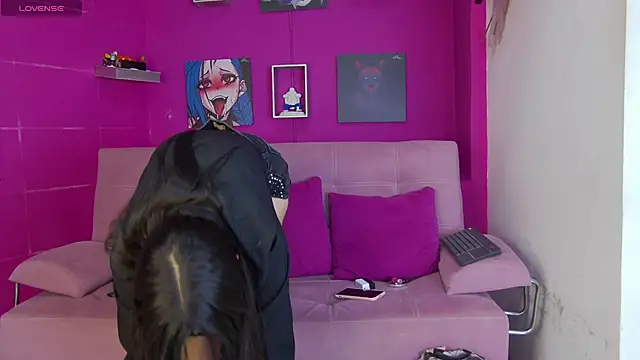 Aranzza Ross online show from 11/19/25, 08:20