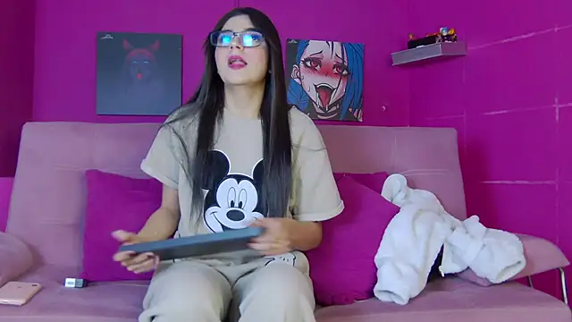 Aranzza Ross online show from 11/25/25, 12:27