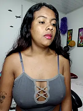 vannesitha25 online show from 12/04/25, 02:49