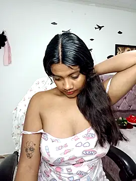 vannesitha25 online show from 02/05/26, 11:44