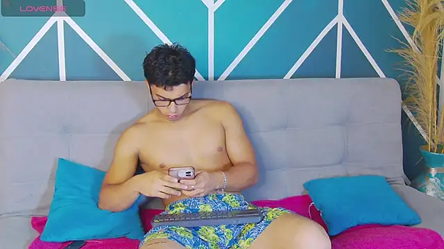 Stefano Calle online show from 11/21/25, 12:15