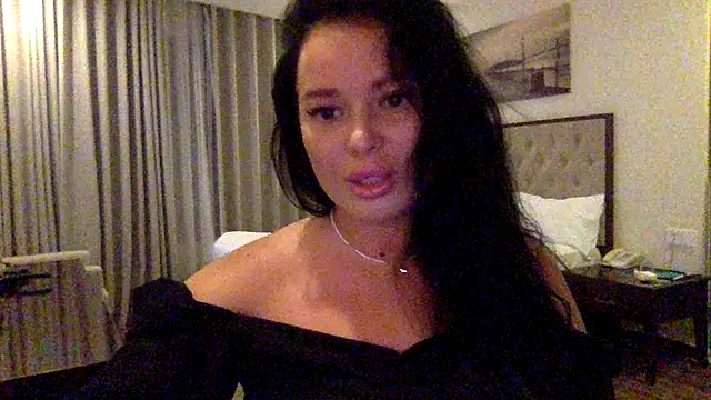 Fayronna online show from 02/10/26, 03:55