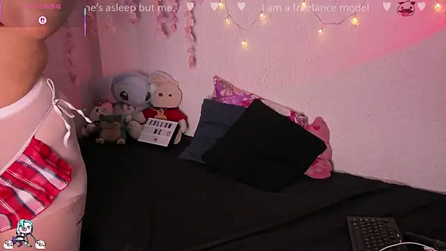 Emilycollei online show from 11/06/25, 03:21