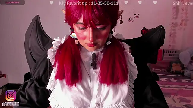 Emilycollei online show from 11/11/25, 03:12