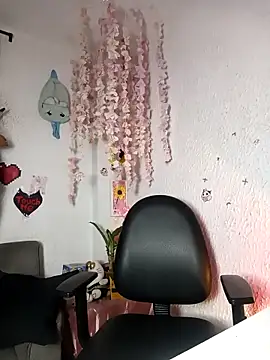 Emilycollei online show from 05/07/26, 05:11