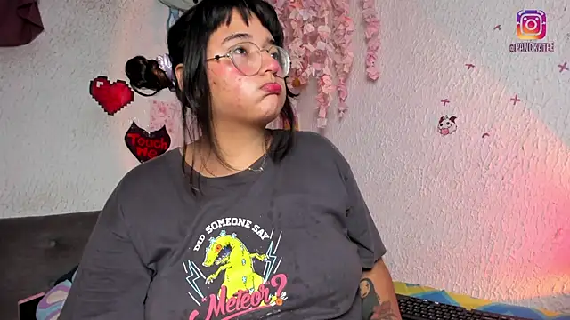 Emilycollei online show from 04/07/26, 04:14