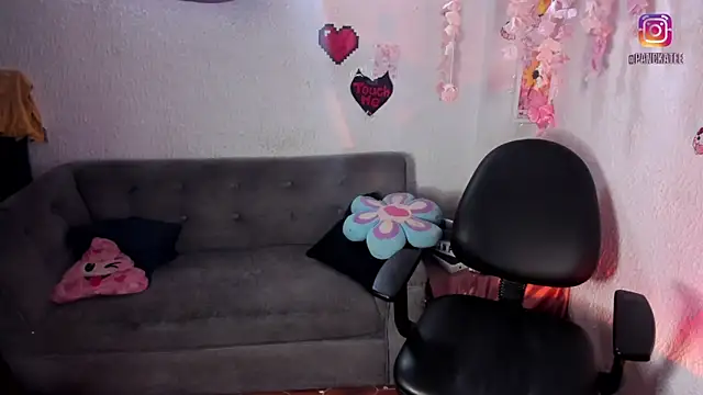 Emilycollei online show from 03/24/26, 06:19