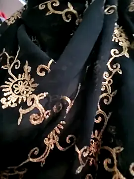 RAYI Queen 15 online show from 11/30/25, 04:19