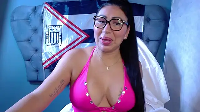 Snapshot of miss_ivana chatting on 03/01/26, 04:34 miss ivana online show from 03/01/26, 04:34