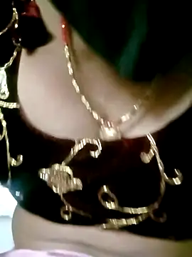 Snapshot of Sexy_Riya_Bhabhi chatting on 10/13/25, 08:27 Sexy Riya Bhabhi online show from 10/13/25, 08:27