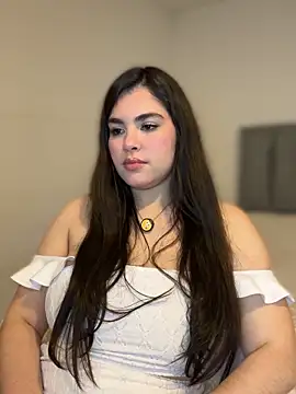 Isabella LaRue online show from 04/14/26, 02:49