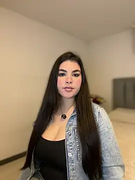 Isabella LaRue online show from 04/17/26, 12:02