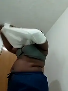 Snapshot of NaomiGrace_ chatting on 12/04/25, 11:31 NaomiGrace online show from 12/04/25, 11:31