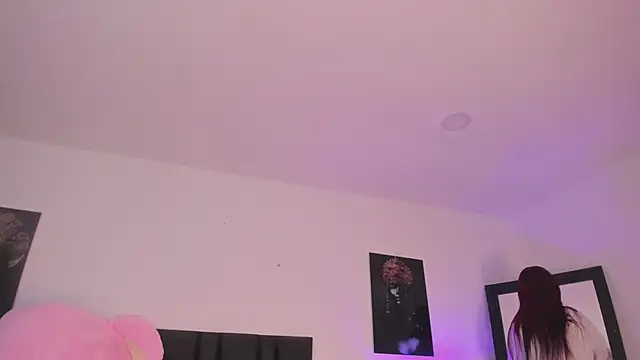 SaradaParker online show from 04/07/26, 03:03