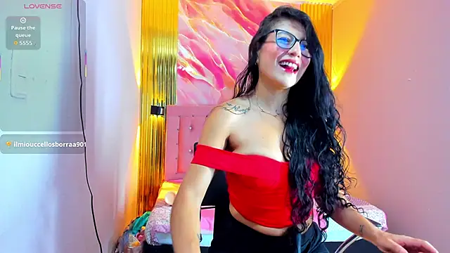 Snapshot of lilyan_milf chatting on 10/13/25, 11:34 lilyan milf online show from 10/13/25, 11:34