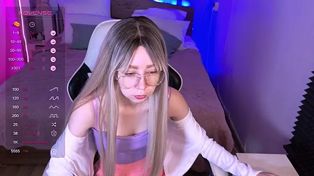 sofiisun online show from 11/28/25, 02:12