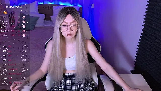 sofiisun online show from 03/10/26, 02:04