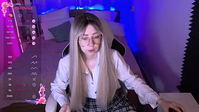 sofiisun online show from 11/13/25, 02:04