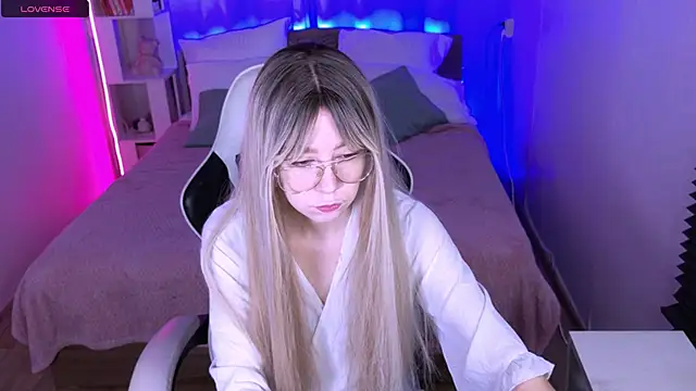 sofiisun online show from 10/21/25, 02:33