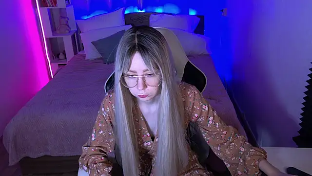 sofiisun online show from 11/04/25, 02:04