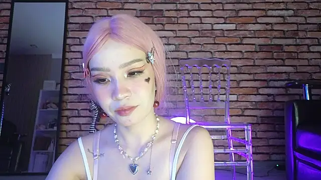 saya li1 online show from 10/31/25, 09:11