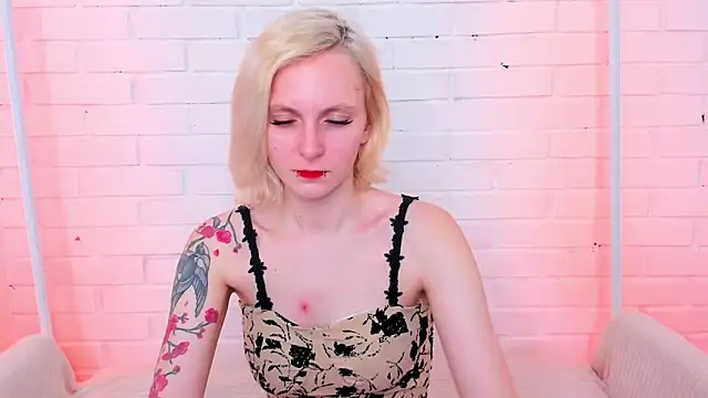 LikiLips online show from 02/18/26, 01:14